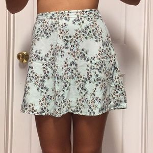 Cute floral skirt $5